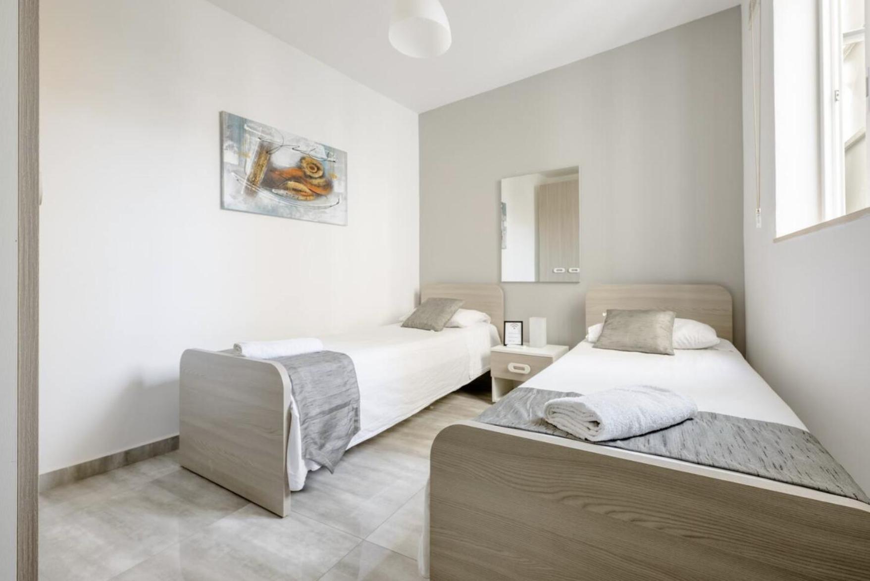 F12 Room 2, Private Room Two Single Beds Privated Bathroom In Shared Flat ムサイダ エクステリア 写真
